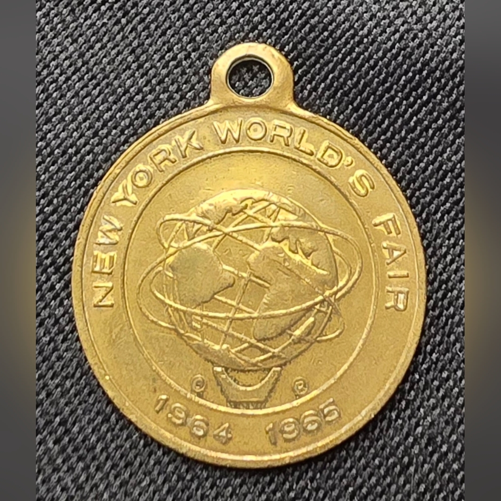 1964-65 Vintage New York World's Fair Unisphere Memento Memorabilia Medallion
